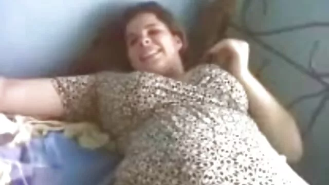 Kurczak dobrze spał, miał Owłosione pazury. sex amatorski video