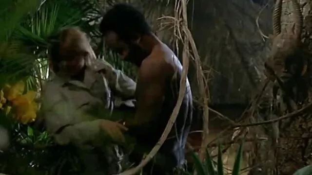 Włożyłem mu amatorskie filmy erotyczne za darmo pasek na szyję i oddałem.