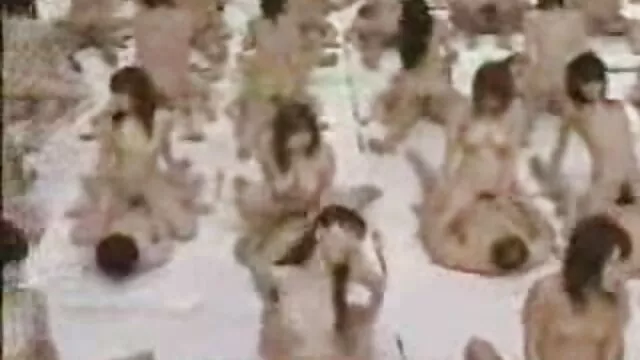 Dwóch darmowe sex filmy amatorskie lekarzy dokładnie bada tłuszcz