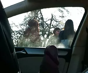 Duża dziewczynka dała młodej amatorskie filmy erotyczne darmowe gospodyni