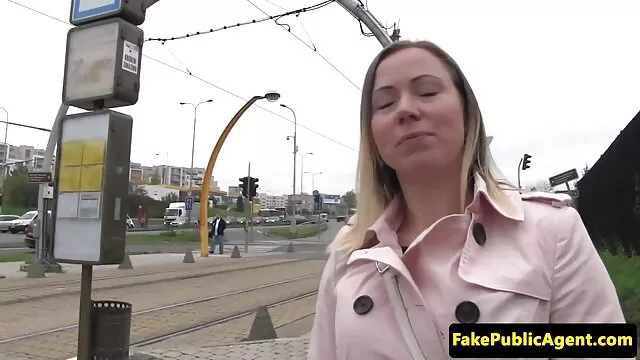 Badanie lekarskie doprowadziło sex amatorski za darmo dziewczynę do łez