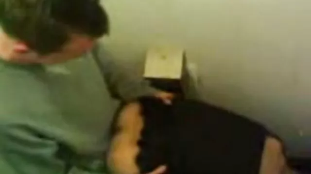 Sasha wystawia się amatorski sex publiczny kochanką swojej żony